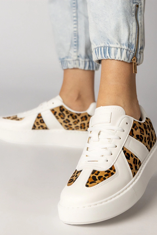 Baltie-panteru raksta sieviešu sporta...