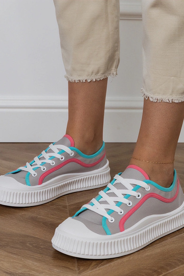 Pelēki sieviešu apavi uz...