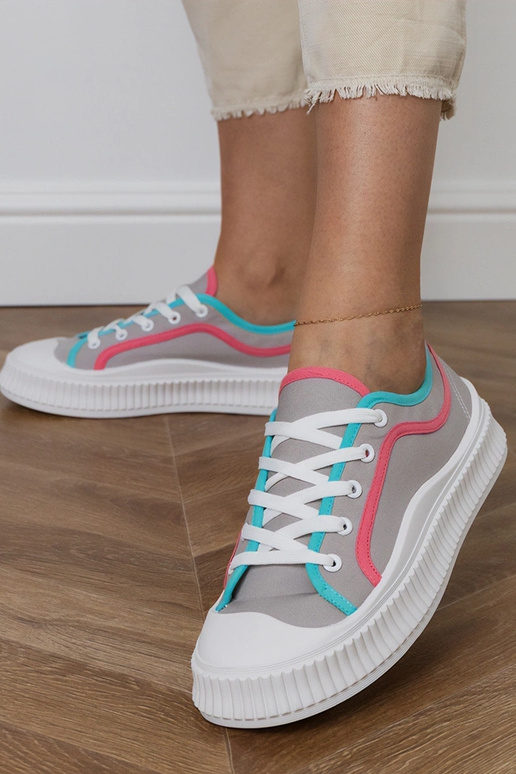 Pelēki sieviešu apavi uz platformas,...