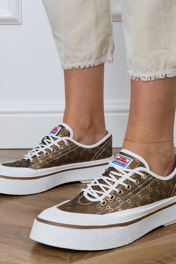 Brūni sieviešu apavi uz...