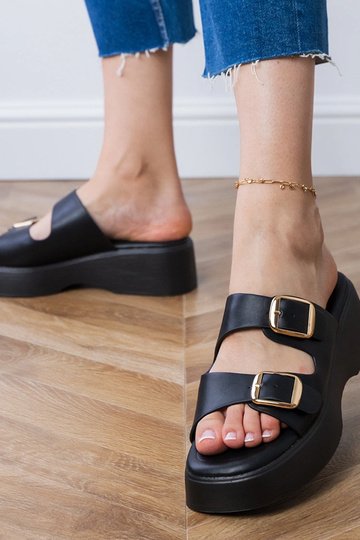 Melni čības ar sprādzēm uz... 2