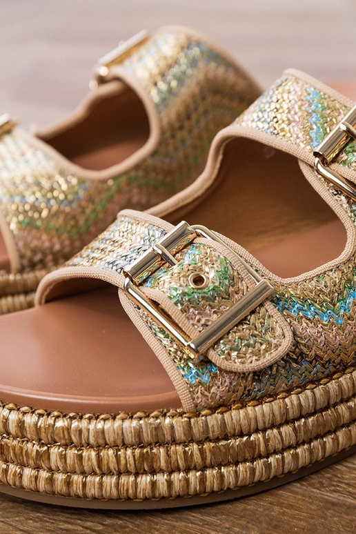 Zelta čības ar sprādzēm uz siksniņām,...