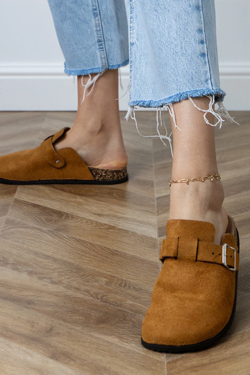 Rudas slēgtas šlepetes uz...