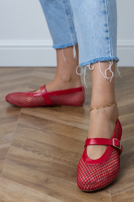 Sarkanas tīkla balerīnas ar sprādzi... Sarkanas tīkla balerīnas ar sprādzi...