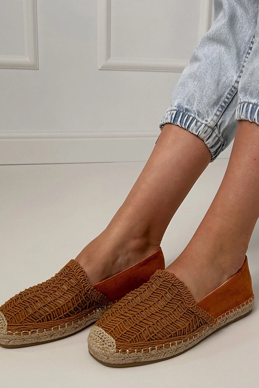 Brūnas caurspīdīgas espadrilles uz...