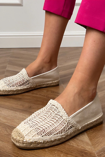 Smilšu krāsas caurspīdīgas...