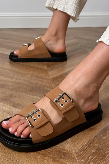 Brūnas čības ar sprādzēm uz... 2