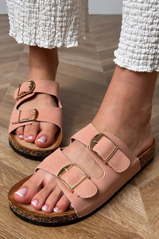 Rozā čības ar sprādzēm uz korķa zoles...