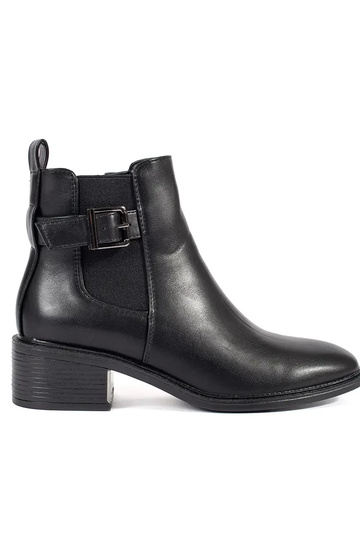 Klasiska modeļa kurpes...