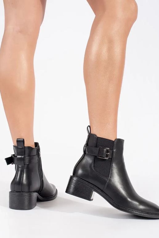 Klasiska modeļa kurpes melnā krāsā ar...