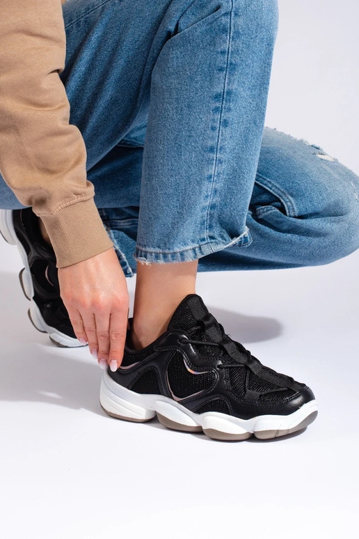 melnas krāsas Apavi kedu modelī Shelovet