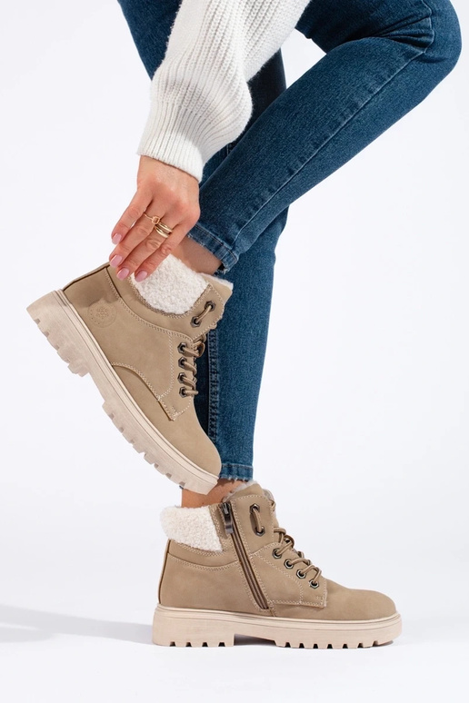 Sieviešu zābaki no eko ādas smilškrāsas Sieviešu zābaki no eko ādas smilškrāsas