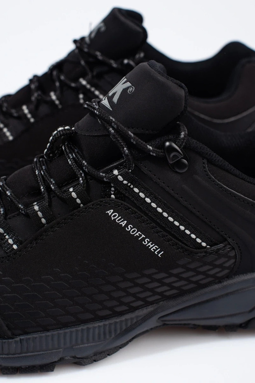 melnas krāsas Vīriešu trekinga apavi...