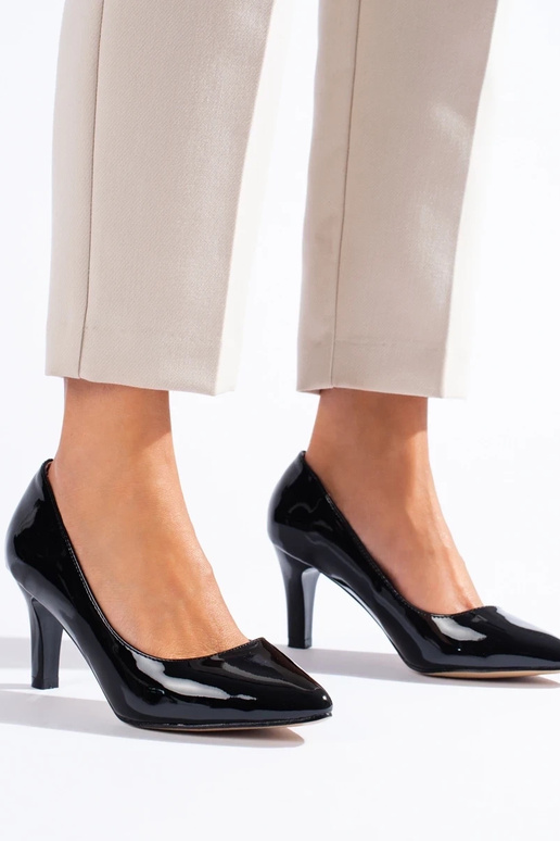 Ikdienišķi melnas krāsas Kurpes