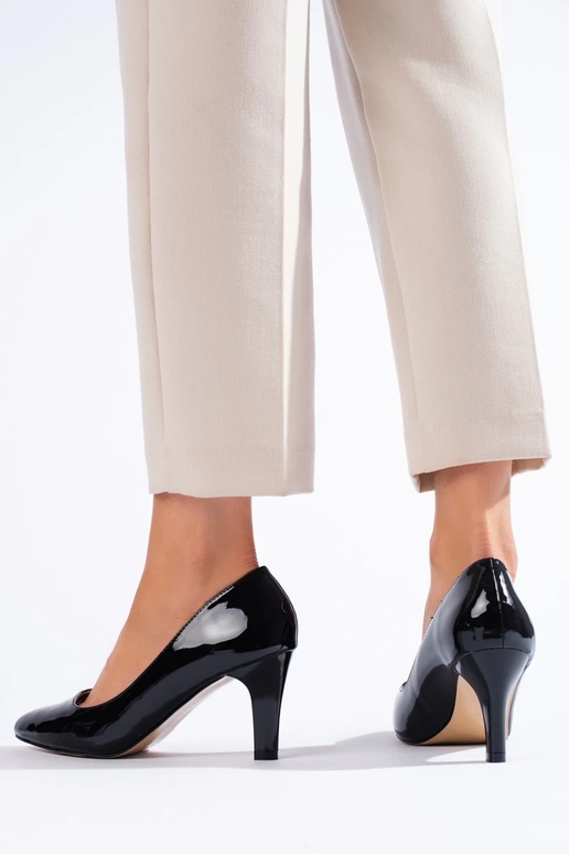 Ikdienišķi melnas krāsas Kurpes