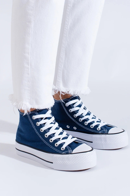 paaugstināti brīvā laika apavi ar...