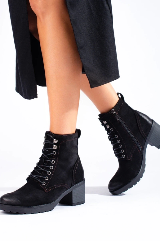 šņorējami sieviešu zābaki uz...