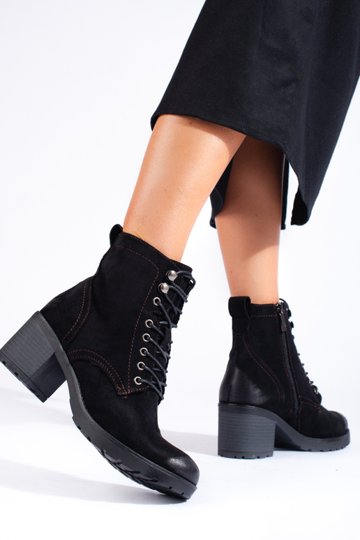 šņorējami sieviešu zābaki uz...