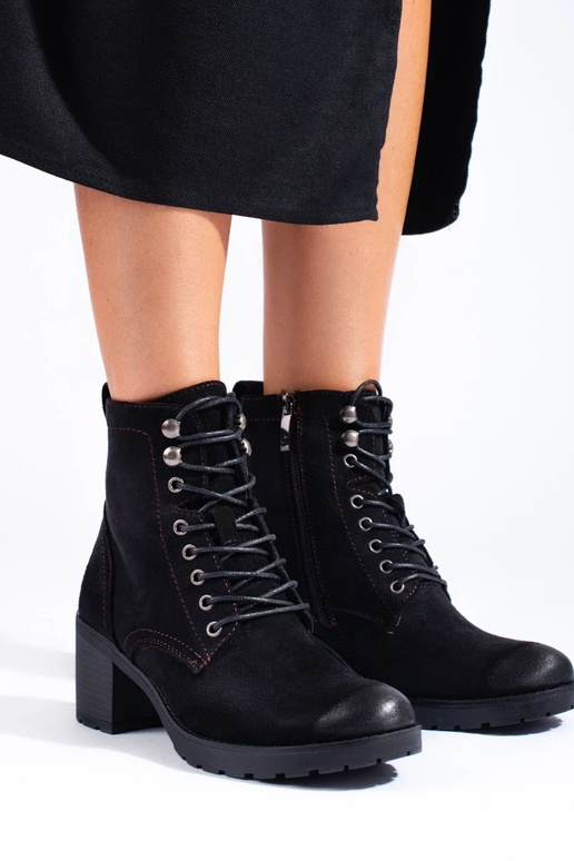 šņorējami sieviešu zābaki uz...