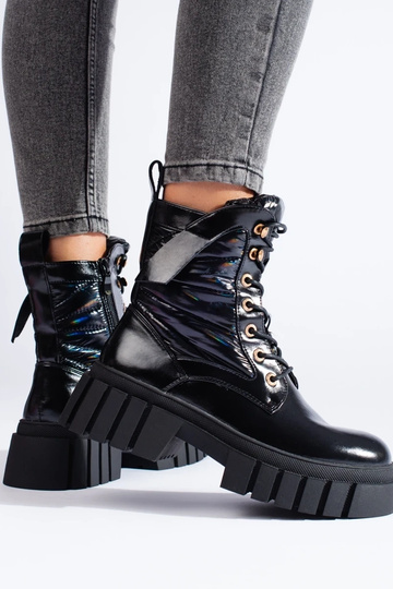 Sieviešu zābaki uz biezas... 2