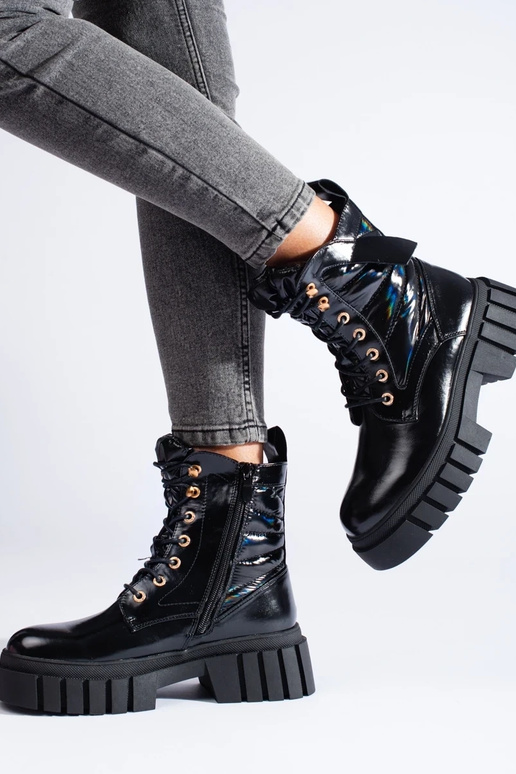 Sieviešu zābaki uz biezas zoles... Sieviešu zābaki uz biezas zoles...