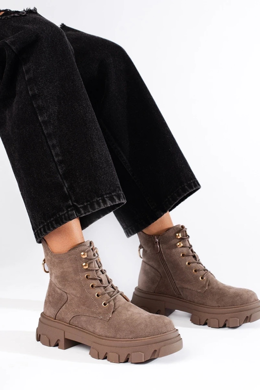 zamšādas sieviešu zābaki uz biezas zoles