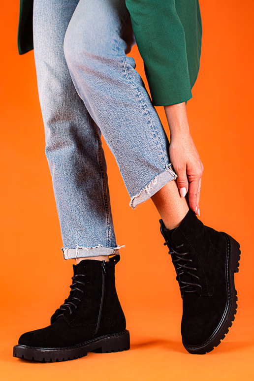 Melnas krāsas sieviešu kurpes no...