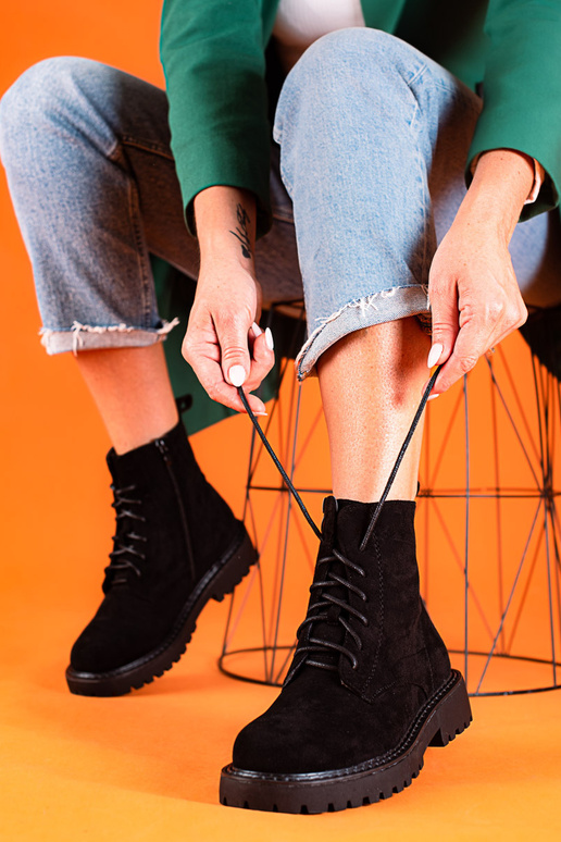 Melnas krāsas sieviešu kurpes no...