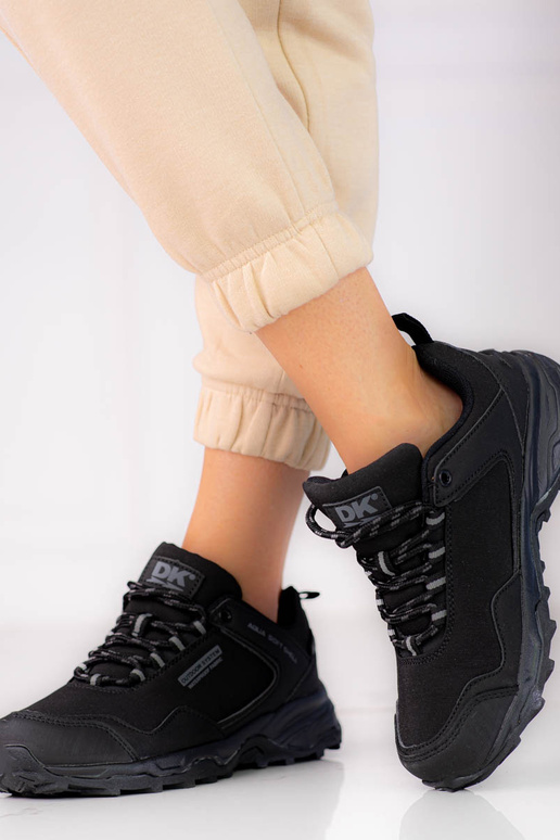 Melni ūdensnecaurlaidīgi trekking zābaki Melni ūdensnecaurlaidīgi trekking zābaki