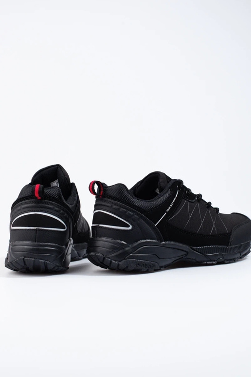 melnas krāsas Vīriešu trekinga apavi...