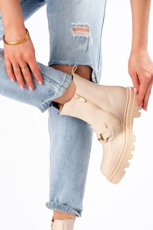 smilšu krāsas Sieviešu zābaki ar... smilšu krāsas Sieviešu zābaki ar...