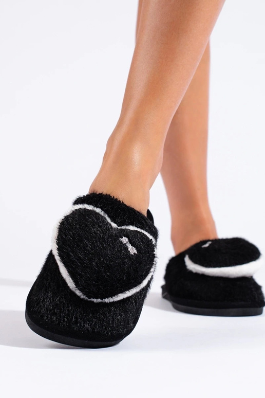 melnas krāsas čības ar sirdīm Shelovet