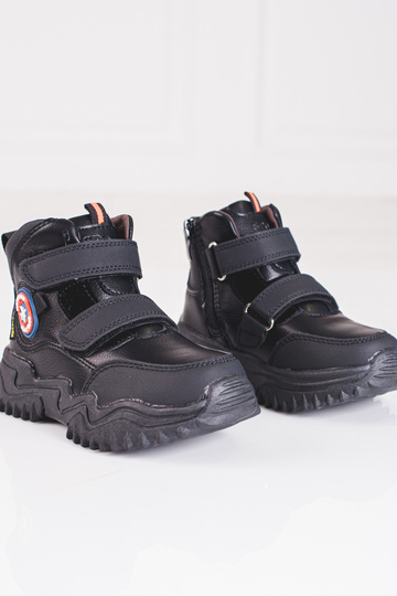 Augsts zābaki puicisks... 2