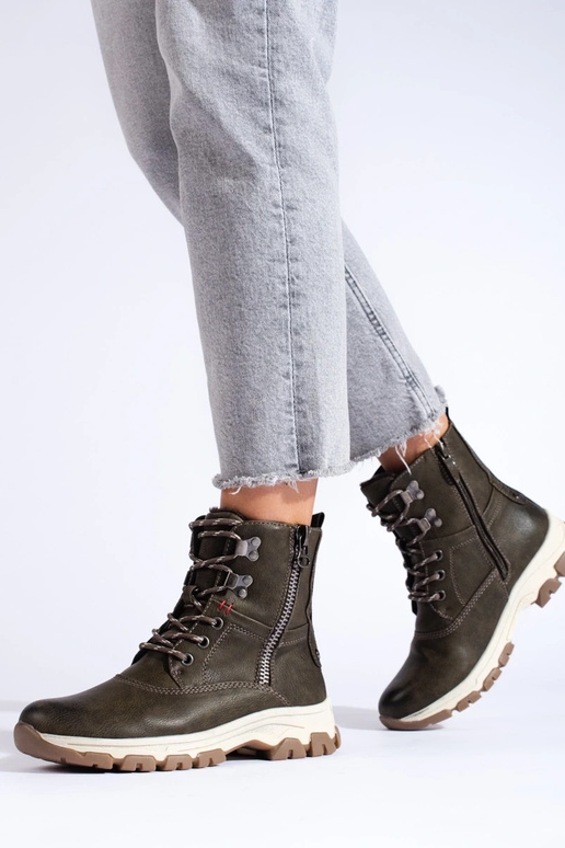 šņorējami zābaki ar dekoratīvu... šņorējami zābaki ar dekoratīvu...