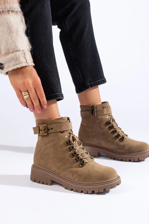 zamšādas sieviešu apavi