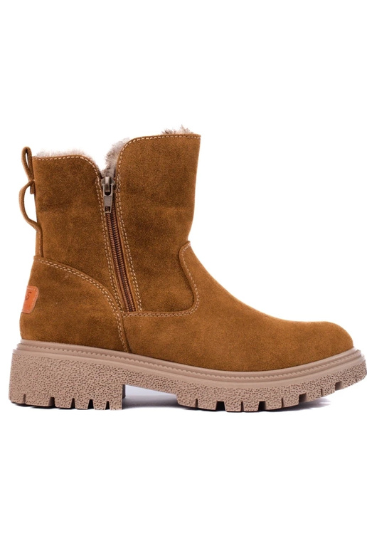 Sieviešu puszābaki izolēts brūnas...