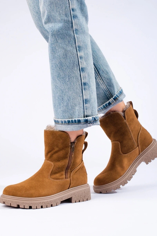 Sieviešu puszābaki izolēts brūnas...