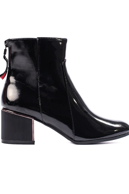 Laque sieviešu zābaki Melnas krāsas