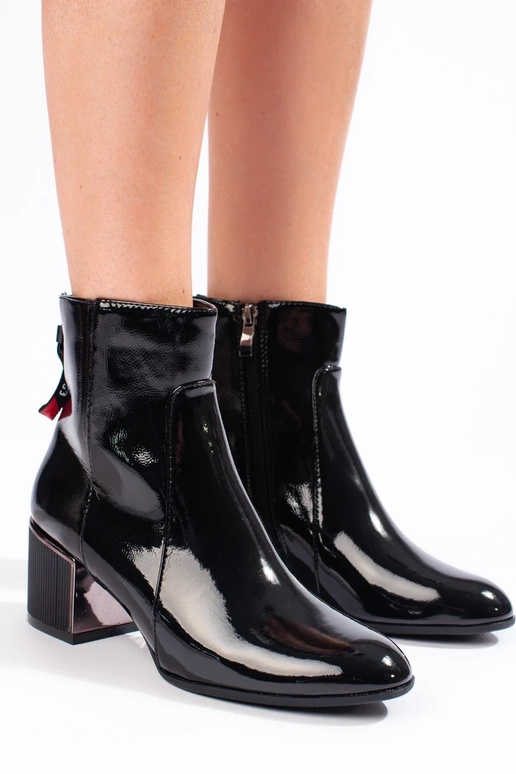 Laque sieviešu zābaki Melnas krāsas