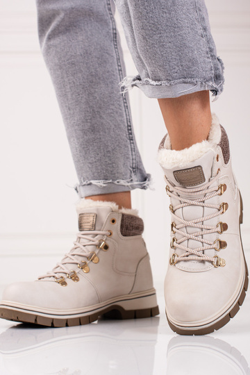 Smilšu krāsas augstpapēžu... 2