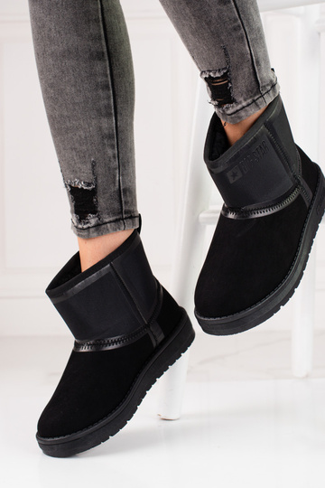 melnas krāsas zamšādas... 2