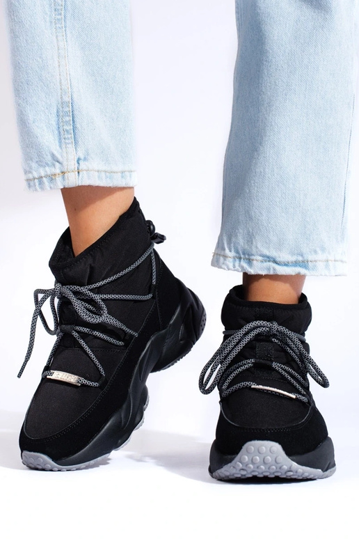 melnas krāsas Sieviešu sniega zābaki... melnas krāsas Sieviešu sniega zābaki...