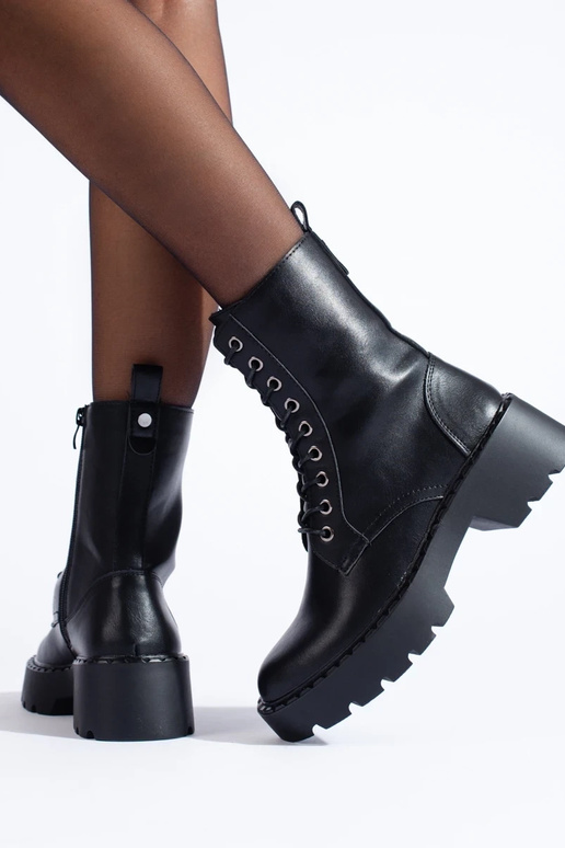 Klasiska modeļa Melnas krāsas... Klasiska modeļa Melnas krāsas...