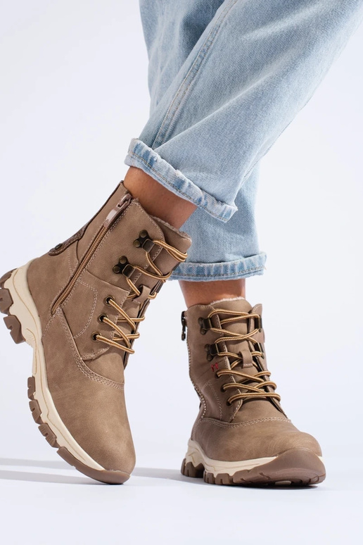 šņorējami zābaki ar dekoratīvu... šņorējami zābaki ar dekoratīvu...