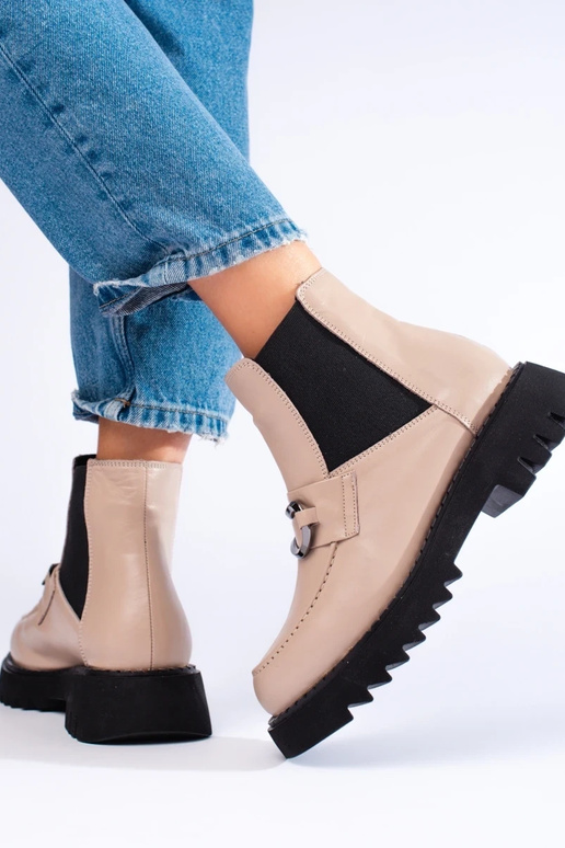 Āda sieviešu zābaki ar platformu... Āda sieviešu zābaki ar platformu...