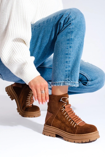 brūnas krāsas zābaki... 2