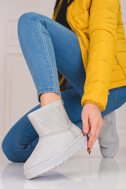 Pelēkas krāsas Sieviešu sniega zābaki...