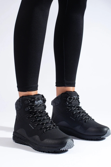 melnas krāsas augsts... 2