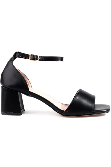 Klasiska modeļa Melnas...