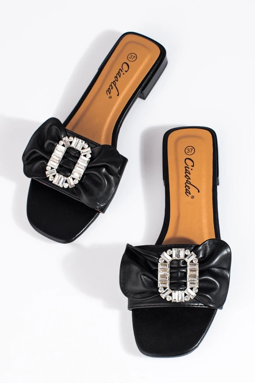 melnas krāsas čības    Shelovet